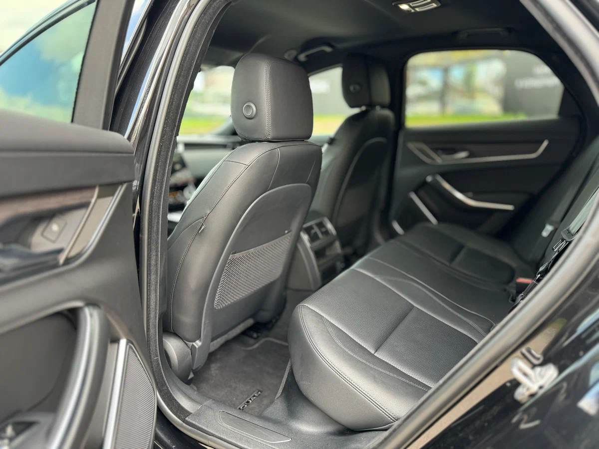 Jaguar XF аренда Jaguar XF аренда