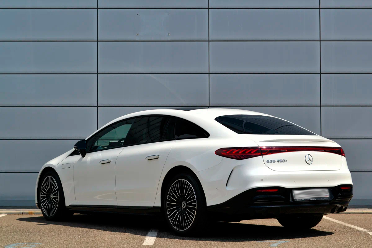 Аренда Mercedes EQS Аренда Mercedes EQS